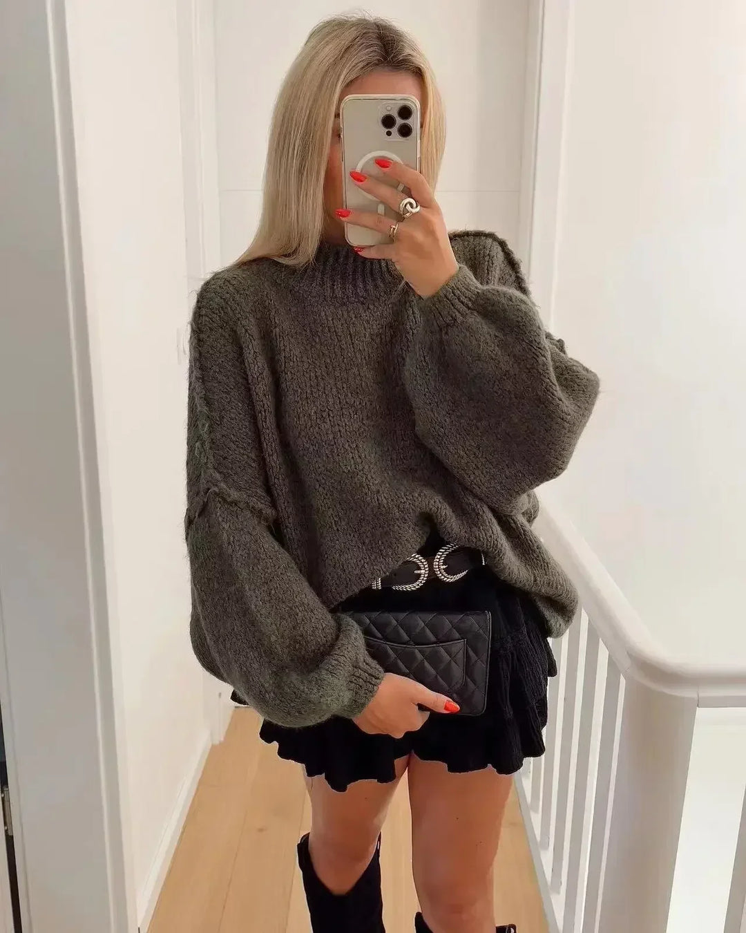 Nana - Round Neck Sweater