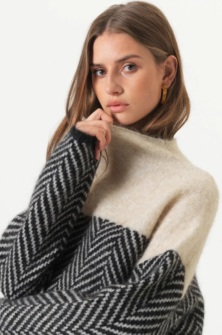 Lala – Soft turtleneck Sweater